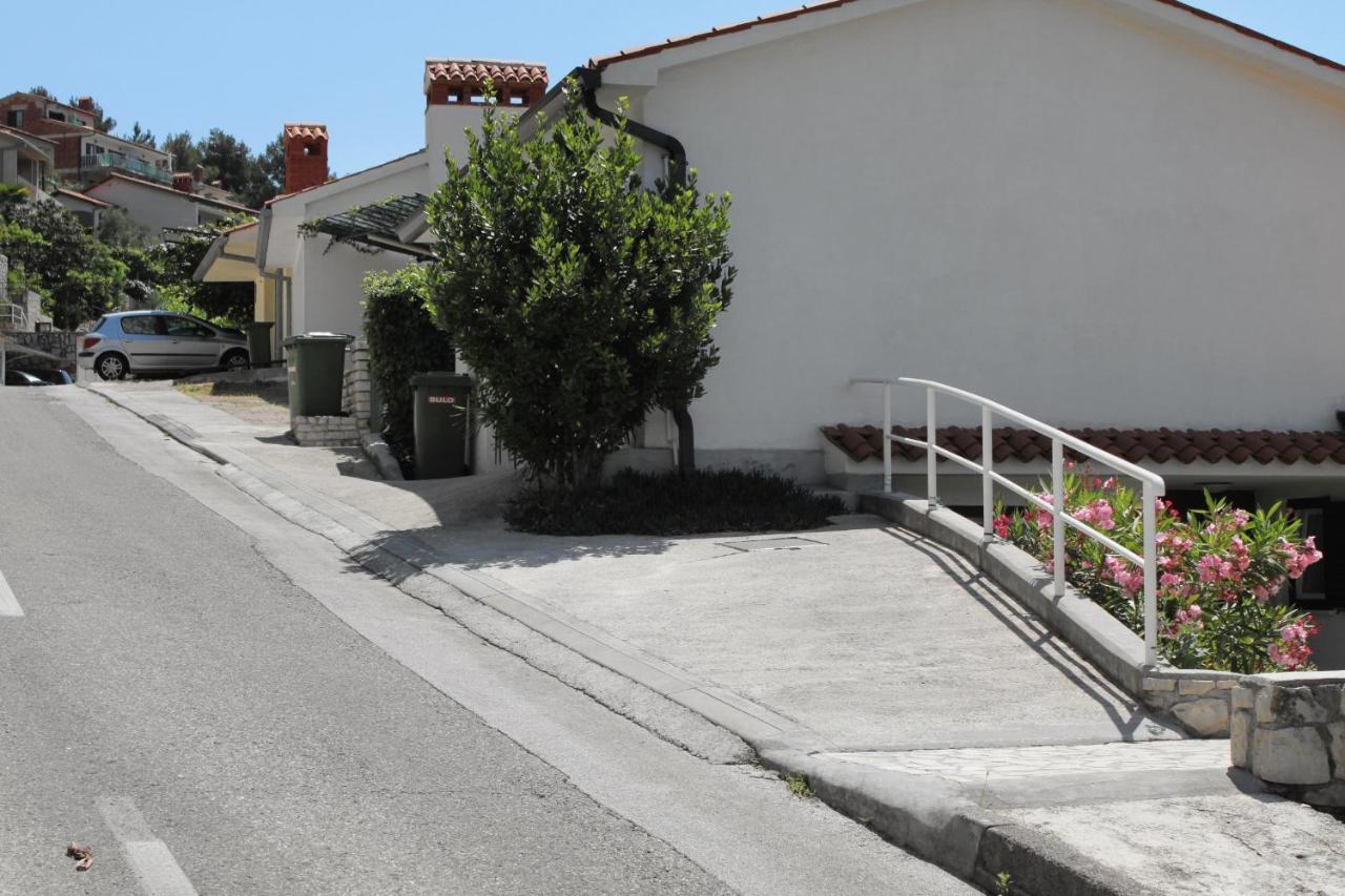 Apartments With A Parking Space Rabac, Labin - 2340 外观 照片