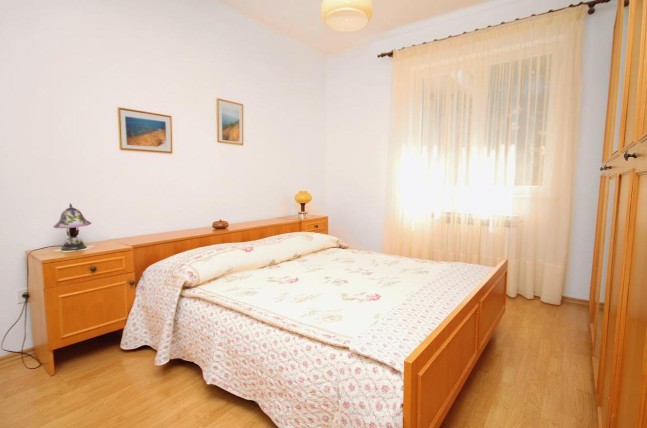 Apartments With A Parking Space Rabac, Labin - 2340 外观 照片